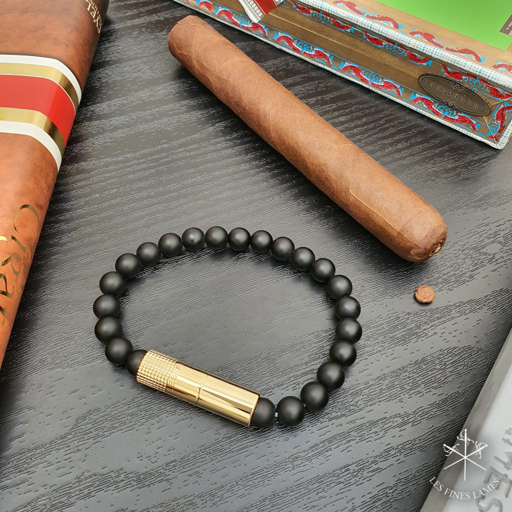 Les Fines Lames Punch Bracelet Solo Gold Onyx Matt (8mm) – Bild 3